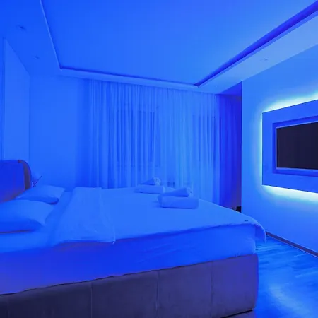 Apartment White *