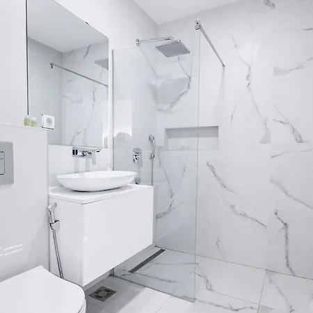 Apartment White *