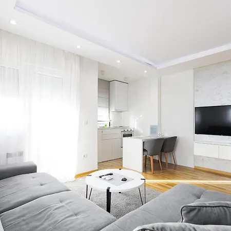 Apartment White *